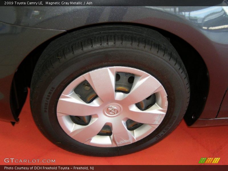Magnetic Gray Metallic / Ash 2009 Toyota Camry LE