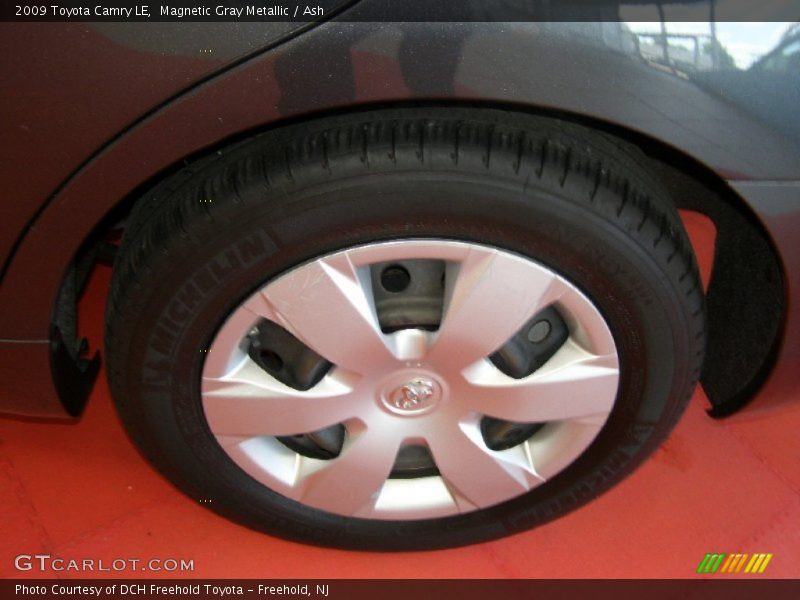 Magnetic Gray Metallic / Ash 2009 Toyota Camry LE