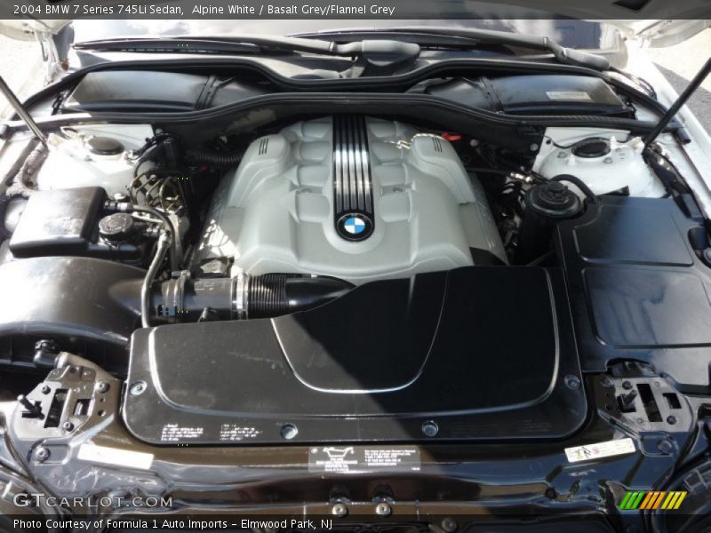 Alpine White / Basalt Grey/Flannel Grey 2004 BMW 7 Series 745Li Sedan