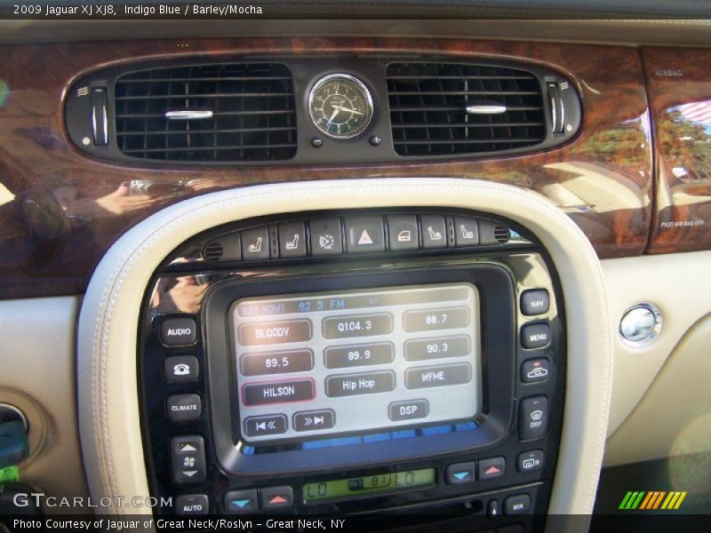 Controls of 2009 XJ XJ8