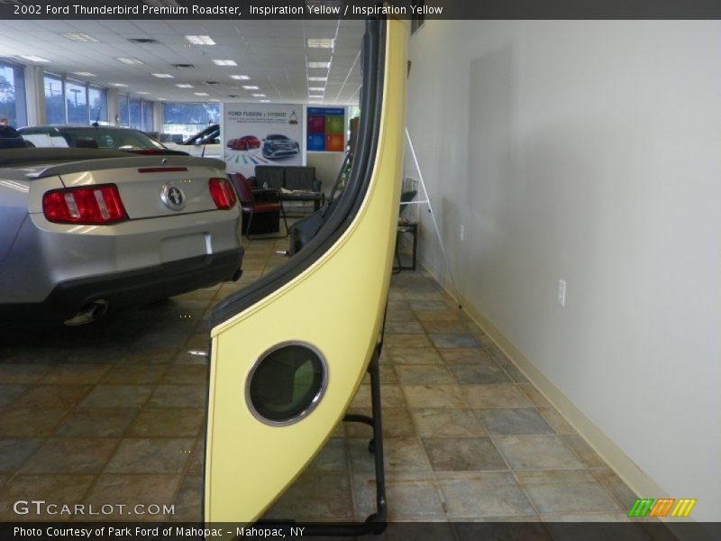Inspiration Yellow / Inspiration Yellow 2002 Ford Thunderbird Premium Roadster