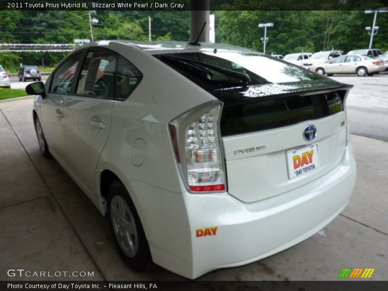 Blizzard White Pearl / Dark Gray 2011 Toyota Prius Hybrid III