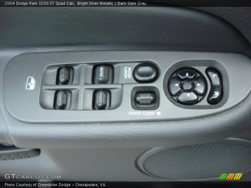 Bright Silver Metallic / Dark Slate Gray 2004 Dodge Ram 1500 ST Quad Cab