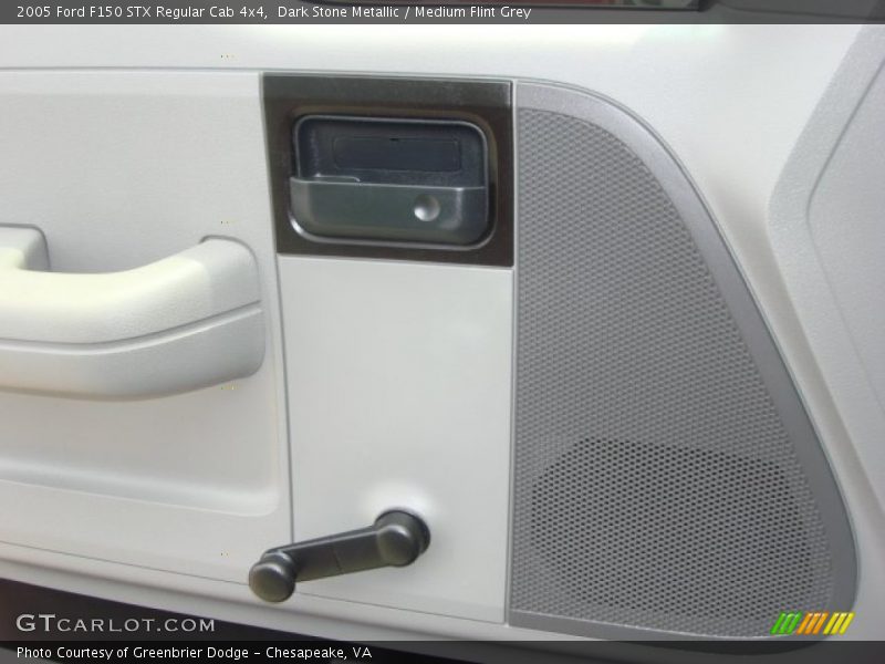 Dark Stone Metallic / Medium Flint Grey 2005 Ford F150 STX Regular Cab 4x4