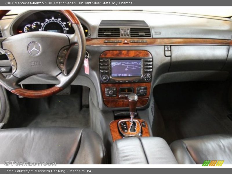 Dashboard of 2004 S 500 4Matic Sedan