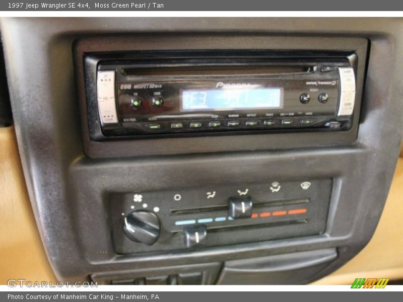 Moss Green Pearl / Tan 1997 Jeep Wrangler SE 4x4