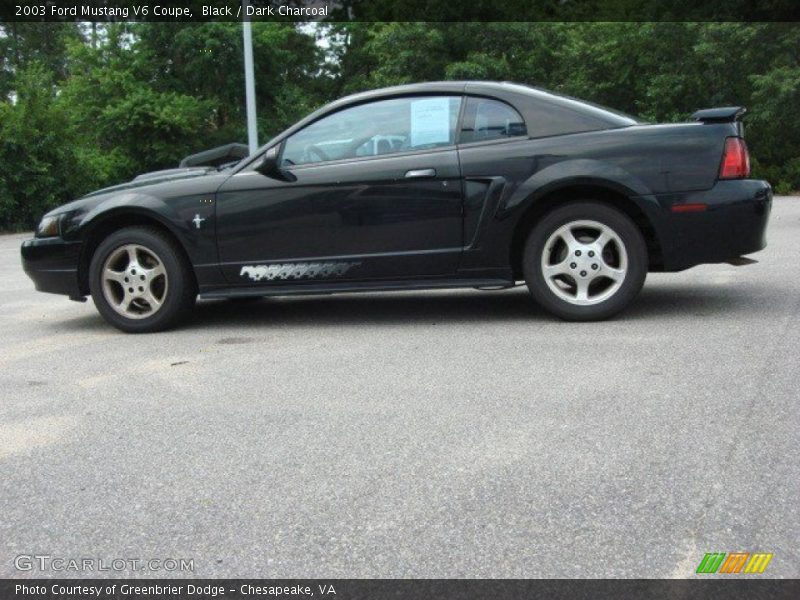 Black / Dark Charcoal 2003 Ford Mustang V6 Coupe