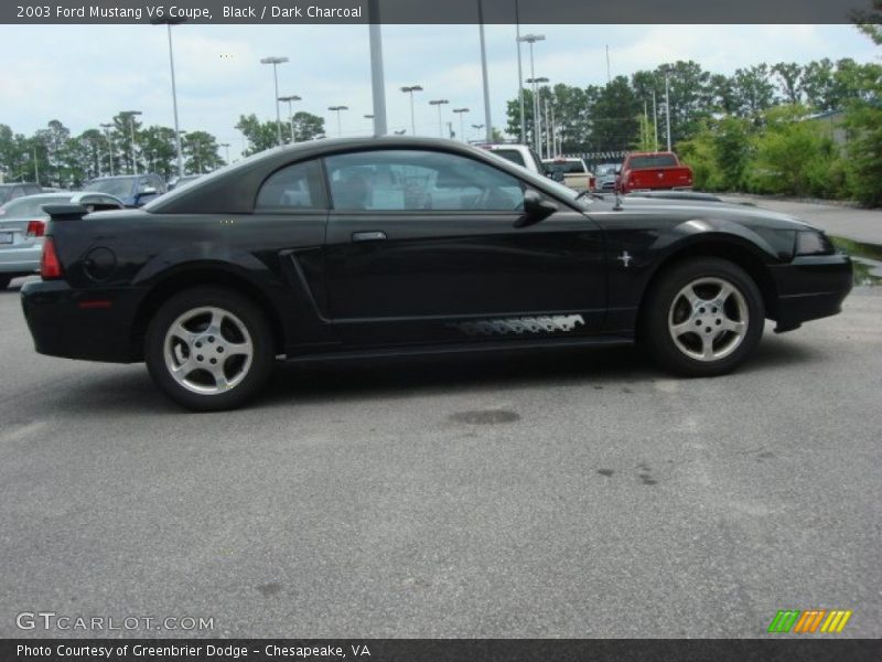 Black / Dark Charcoal 2003 Ford Mustang V6 Coupe