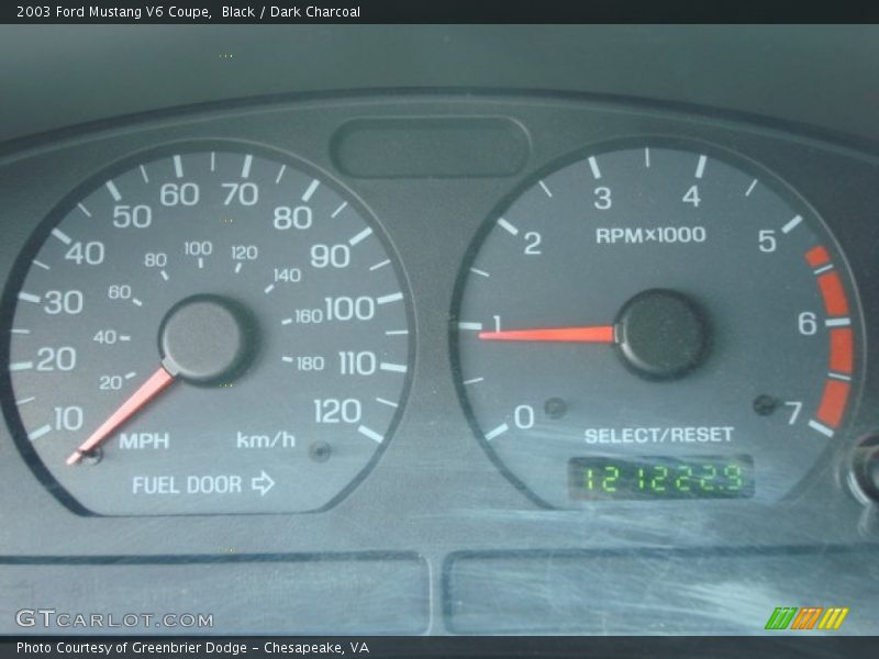 Black / Dark Charcoal 2003 Ford Mustang V6 Coupe