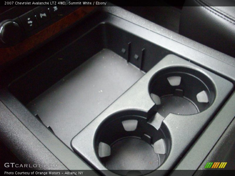 Summit White / Ebony 2007 Chevrolet Avalanche LTZ 4WD