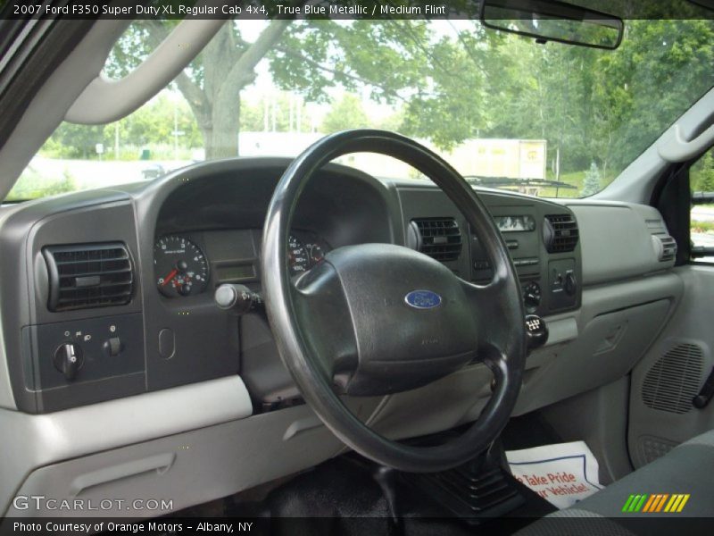 Dashboard of 2007 F350 Super Duty XL Regular Cab 4x4