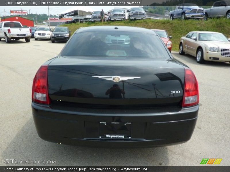 Brilliant Black Crystal Pearl / Dark Slate Gray/Light Graystone 2006 Chrysler 300