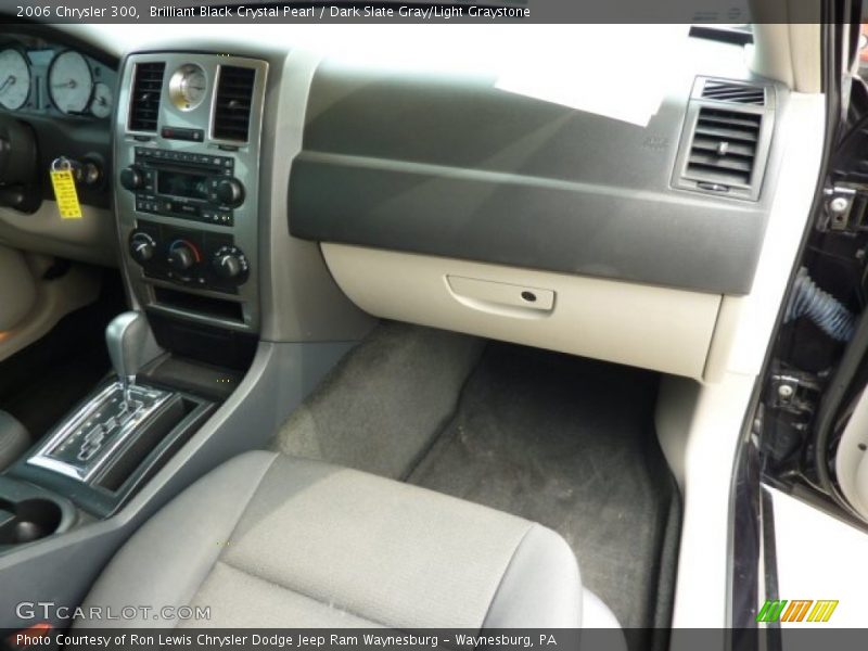 Brilliant Black Crystal Pearl / Dark Slate Gray/Light Graystone 2006 Chrysler 300