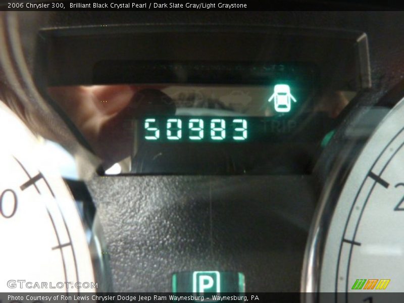 Brilliant Black Crystal Pearl / Dark Slate Gray/Light Graystone 2006 Chrysler 300
