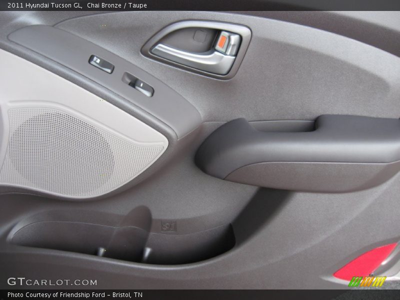 Chai Bronze / Taupe 2011 Hyundai Tucson GL