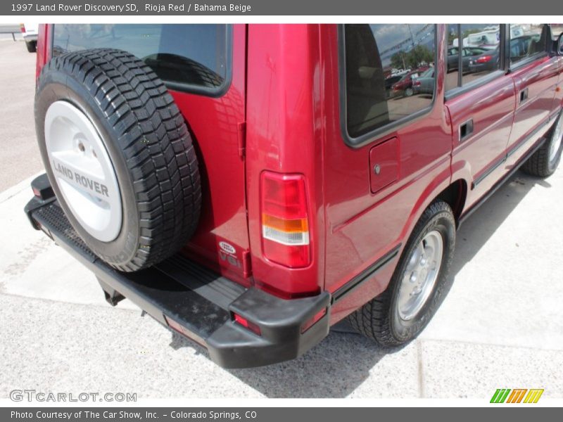 Rioja Red / Bahama Beige 1997 Land Rover Discovery SD