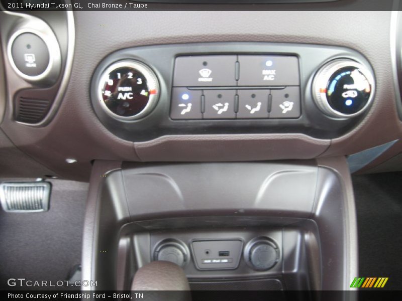 Chai Bronze / Taupe 2011 Hyundai Tucson GL