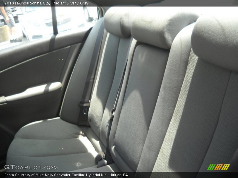 Radiant Silver / Gray 2010 Hyundai Sonata GLS