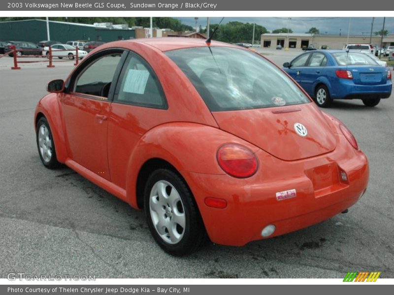 Sundown Orange / Black/Grey 2003 Volkswagen New Beetle GLS Coupe