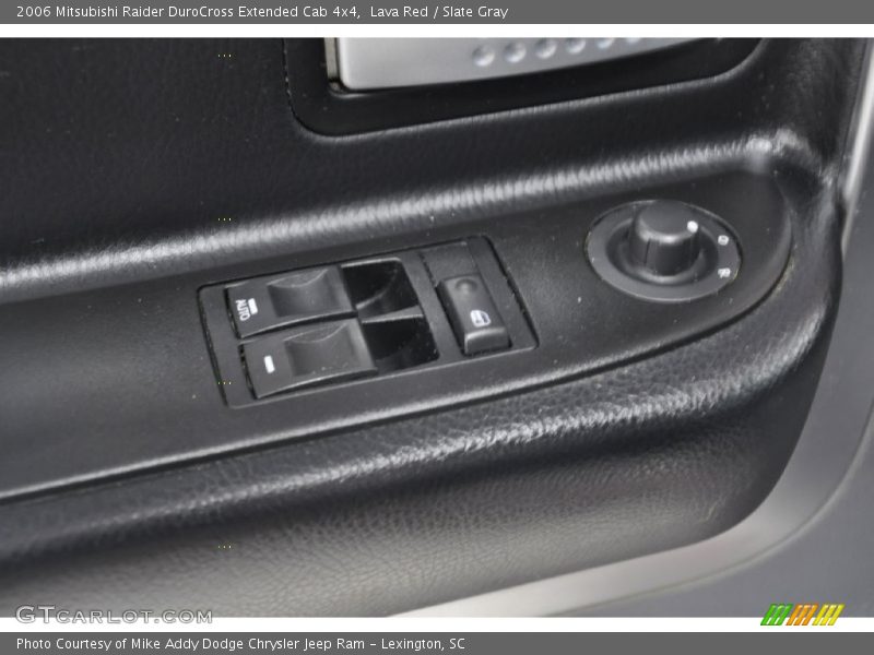 Lava Red / Slate Gray 2006 Mitsubishi Raider DuroCross Extended Cab 4x4