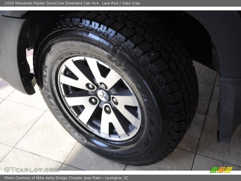 Lava Red / Slate Gray 2006 Mitsubishi Raider DuroCross Extended Cab 4x4