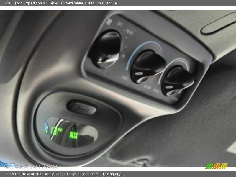 Oxford White / Medium Graphite 2001 Ford Expedition XLT 4x4