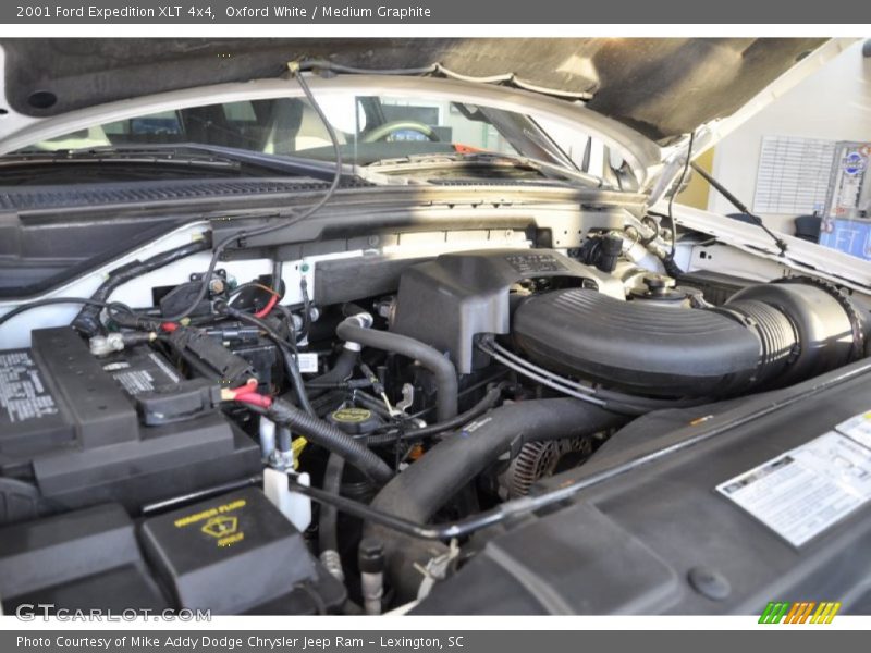 2001 Expedition XLT 4x4 Engine - 5.4 Liter SOHC 16-Valve Triton V8