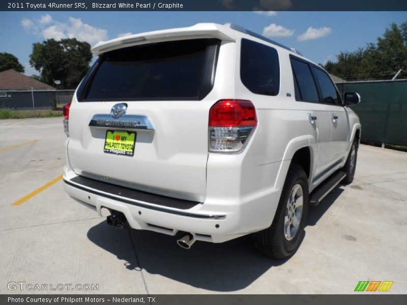 Blizzard White Pearl / Graphite 2011 Toyota 4Runner SR5