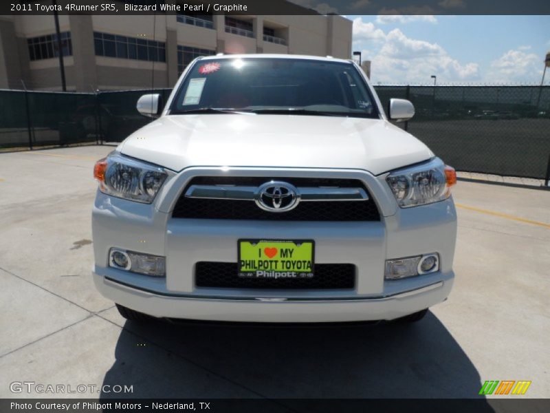 Blizzard White Pearl / Graphite 2011 Toyota 4Runner SR5