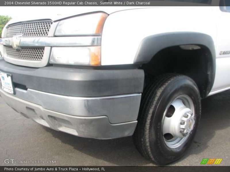 Summit White / Dark Charcoal 2004 Chevrolet Silverado 3500HD Regular Cab Chassis