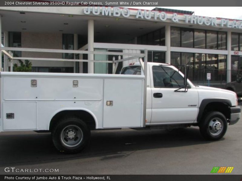 Summit White / Dark Charcoal 2004 Chevrolet Silverado 3500HD Regular Cab Chassis