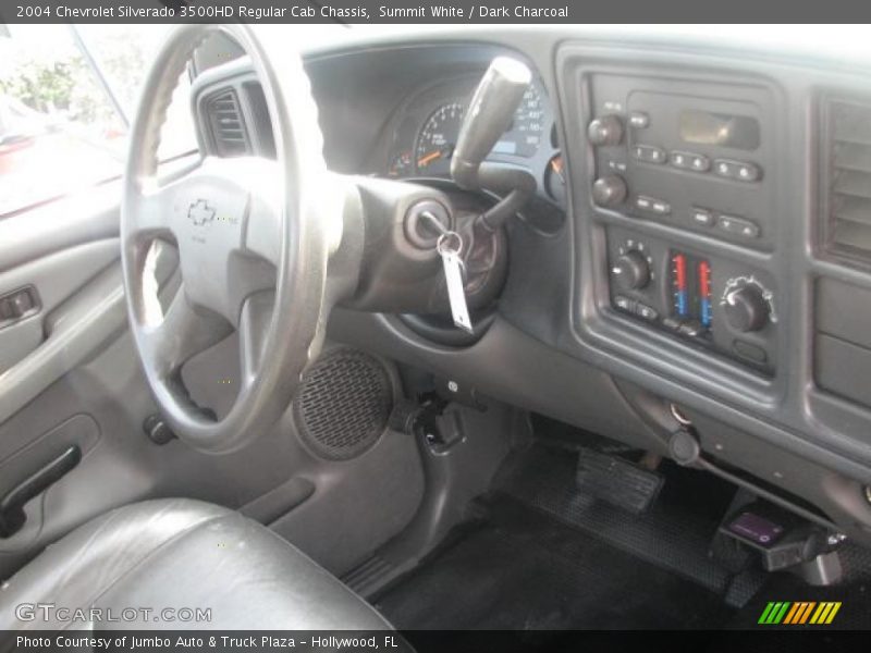 Summit White / Dark Charcoal 2004 Chevrolet Silverado 3500HD Regular Cab Chassis