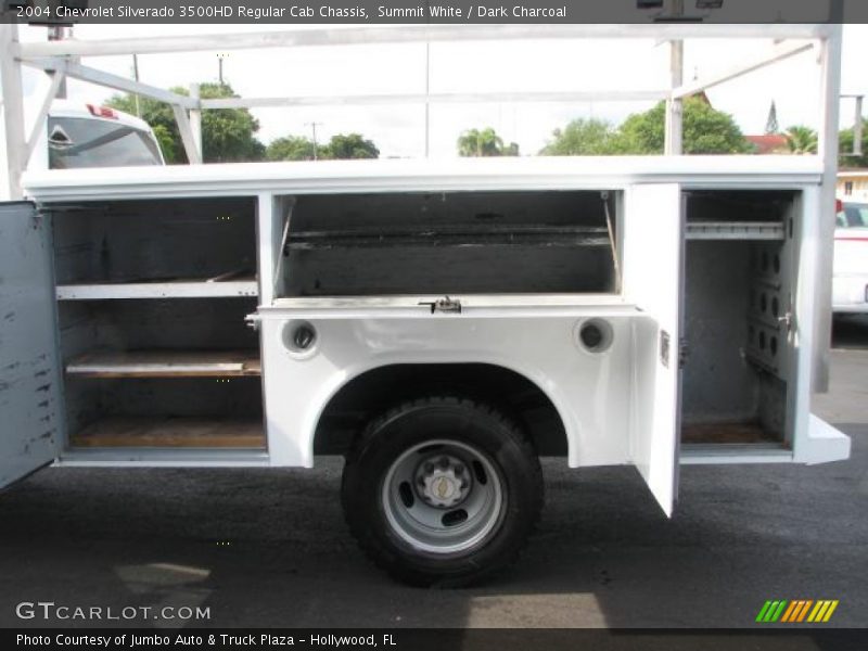 Summit White / Dark Charcoal 2004 Chevrolet Silverado 3500HD Regular Cab Chassis