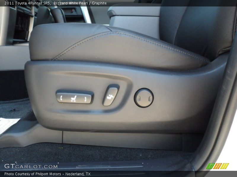 Blizzard White Pearl / Graphite 2011 Toyota 4Runner SR5