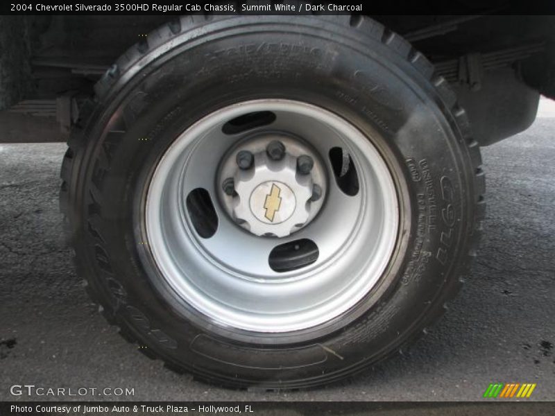 Summit White / Dark Charcoal 2004 Chevrolet Silverado 3500HD Regular Cab Chassis