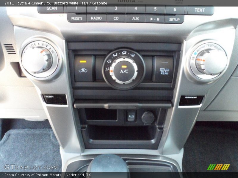 Blizzard White Pearl / Graphite 2011 Toyota 4Runner SR5