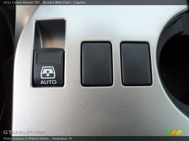 Blizzard White Pearl / Graphite 2011 Toyota 4Runner SR5