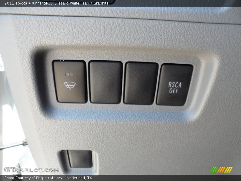 Blizzard White Pearl / Graphite 2011 Toyota 4Runner SR5