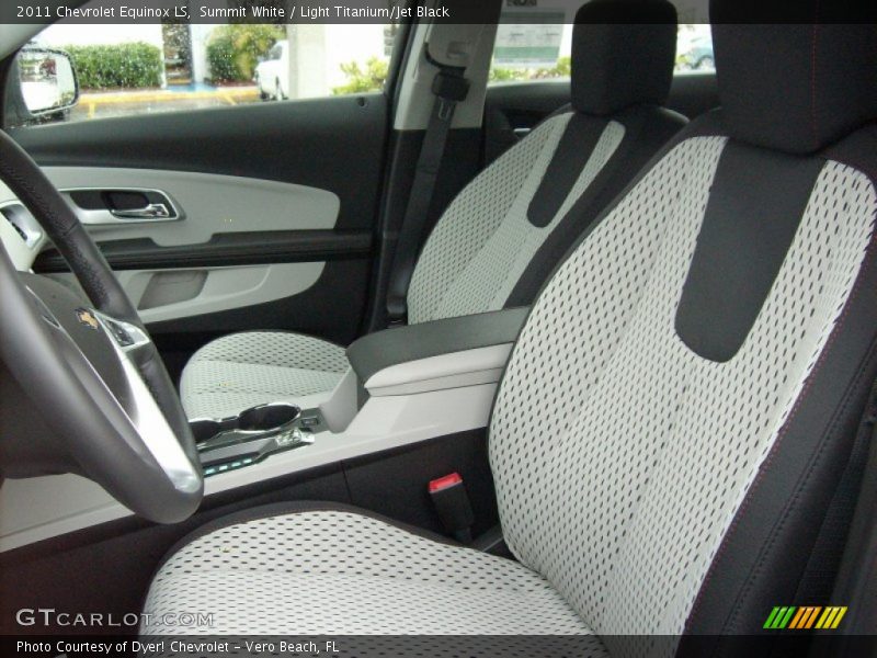 Summit White / Light Titanium/Jet Black 2011 Chevrolet Equinox LS