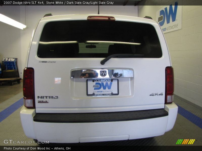 Stone White / Dark Slate Gray/Light Slate Gray 2007 Dodge Nitro SLT 4x4