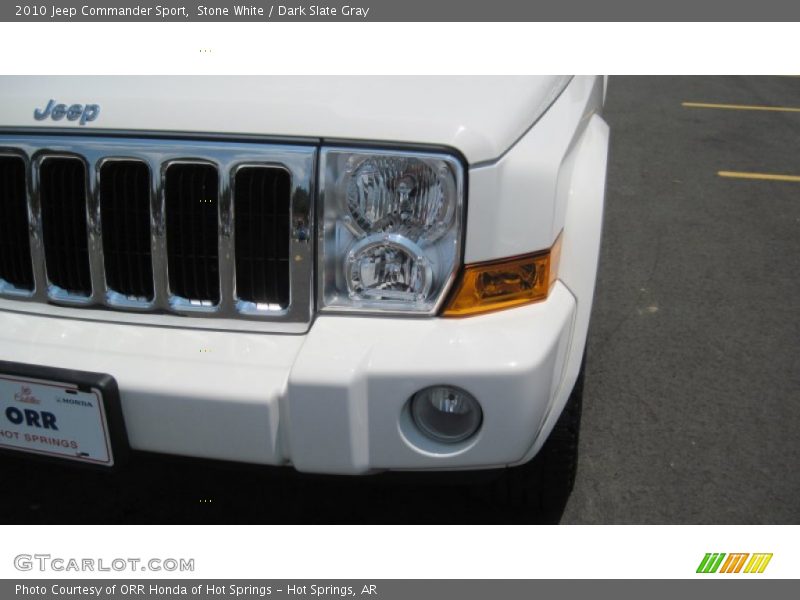 Stone White / Dark Slate Gray 2010 Jeep Commander Sport