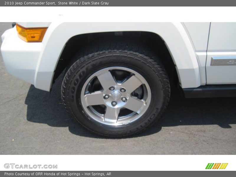 Stone White / Dark Slate Gray 2010 Jeep Commander Sport