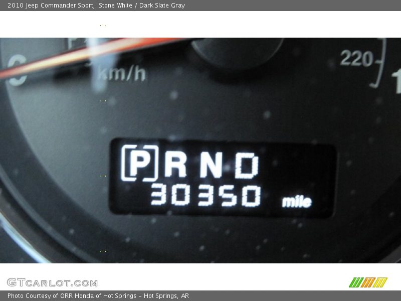 Stone White / Dark Slate Gray 2010 Jeep Commander Sport