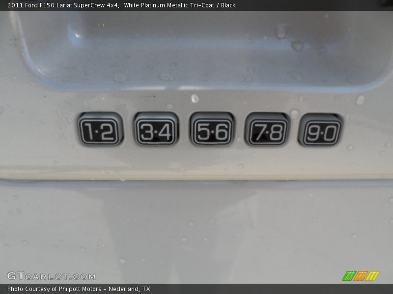 White Platinum Metallic Tri-Coat / Black 2011 Ford F150 Lariat SuperCrew 4x4