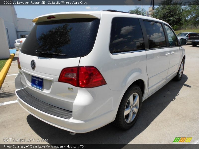 Calla Lily White / Aero Gray 2011 Volkswagen Routan SE