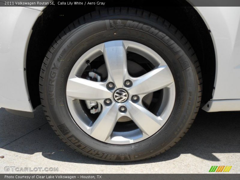 Calla Lily White / Aero Gray 2011 Volkswagen Routan SE