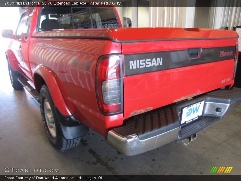 Aztec Red / Gray 2000 Nissan Frontier SE V6 Extended Cab 4x4
