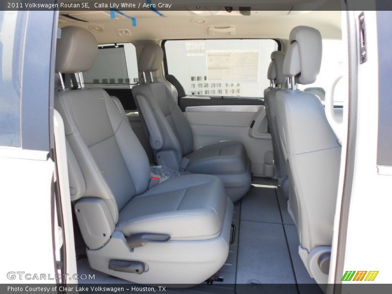 Calla Lily White / Aero Gray 2011 Volkswagen Routan SE