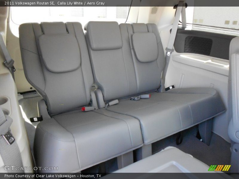 Calla Lily White / Aero Gray 2011 Volkswagen Routan SE