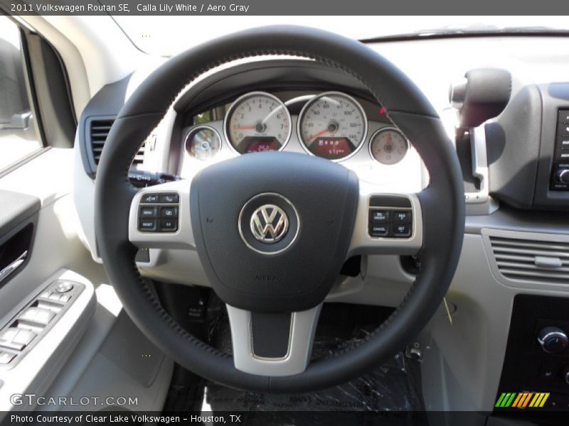 Calla Lily White / Aero Gray 2011 Volkswagen Routan SE
